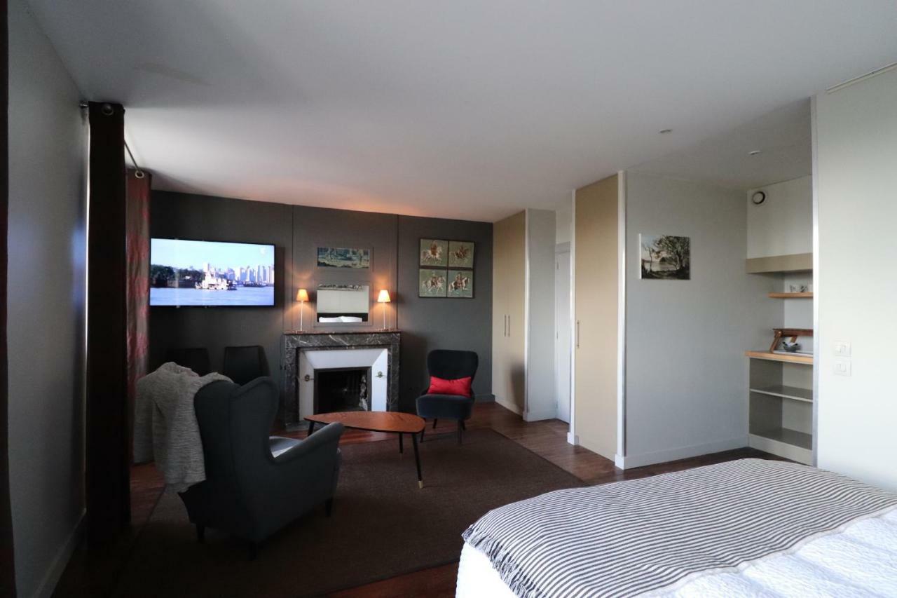 Bed and Breakfast Le Doyenne - Entree Autonome - Hypercentre Le Mans Exterior foto