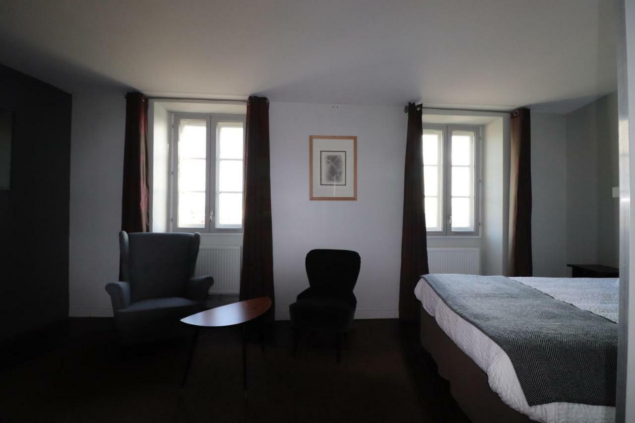 Bed and Breakfast Le Doyenne - Entree Autonome - Hypercentre Le Mans Exterior foto
