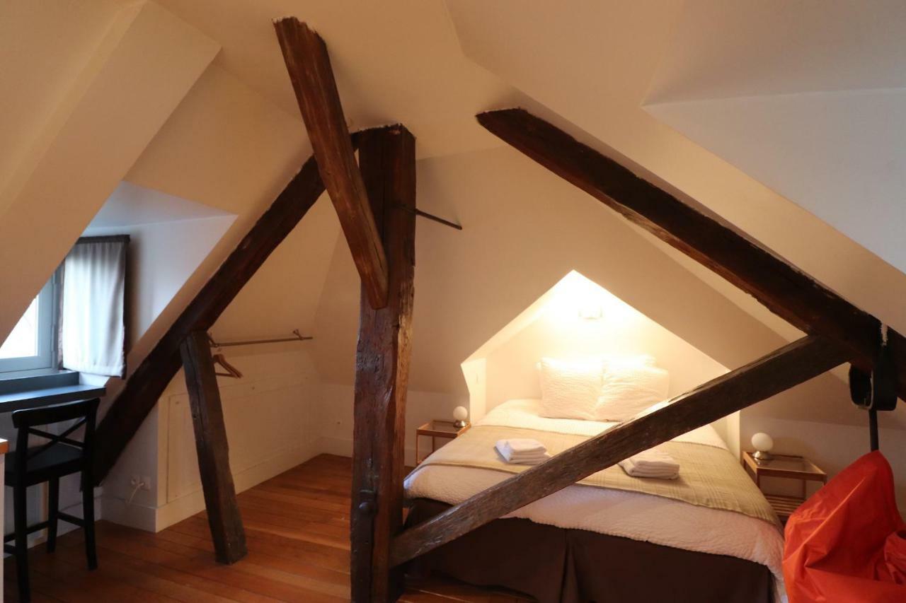 Bed and Breakfast Le Doyenne - Entree Autonome - Hypercentre Le Mans Exterior foto