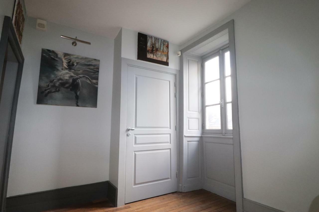 Bed and Breakfast Le Doyenne - Entree Autonome - Hypercentre Le Mans Exterior foto