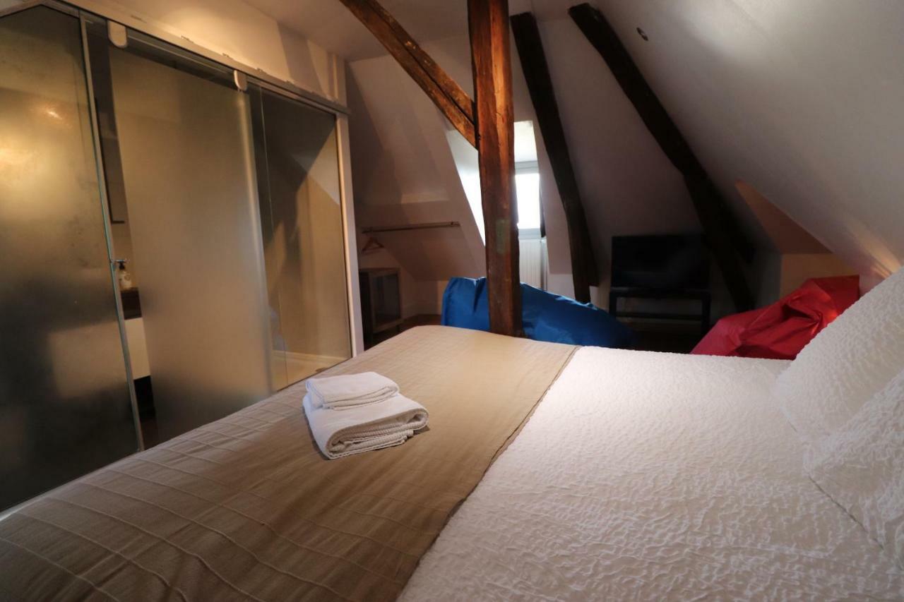 Bed and Breakfast Le Doyenne - Entree Autonome - Hypercentre Le Mans Exterior foto