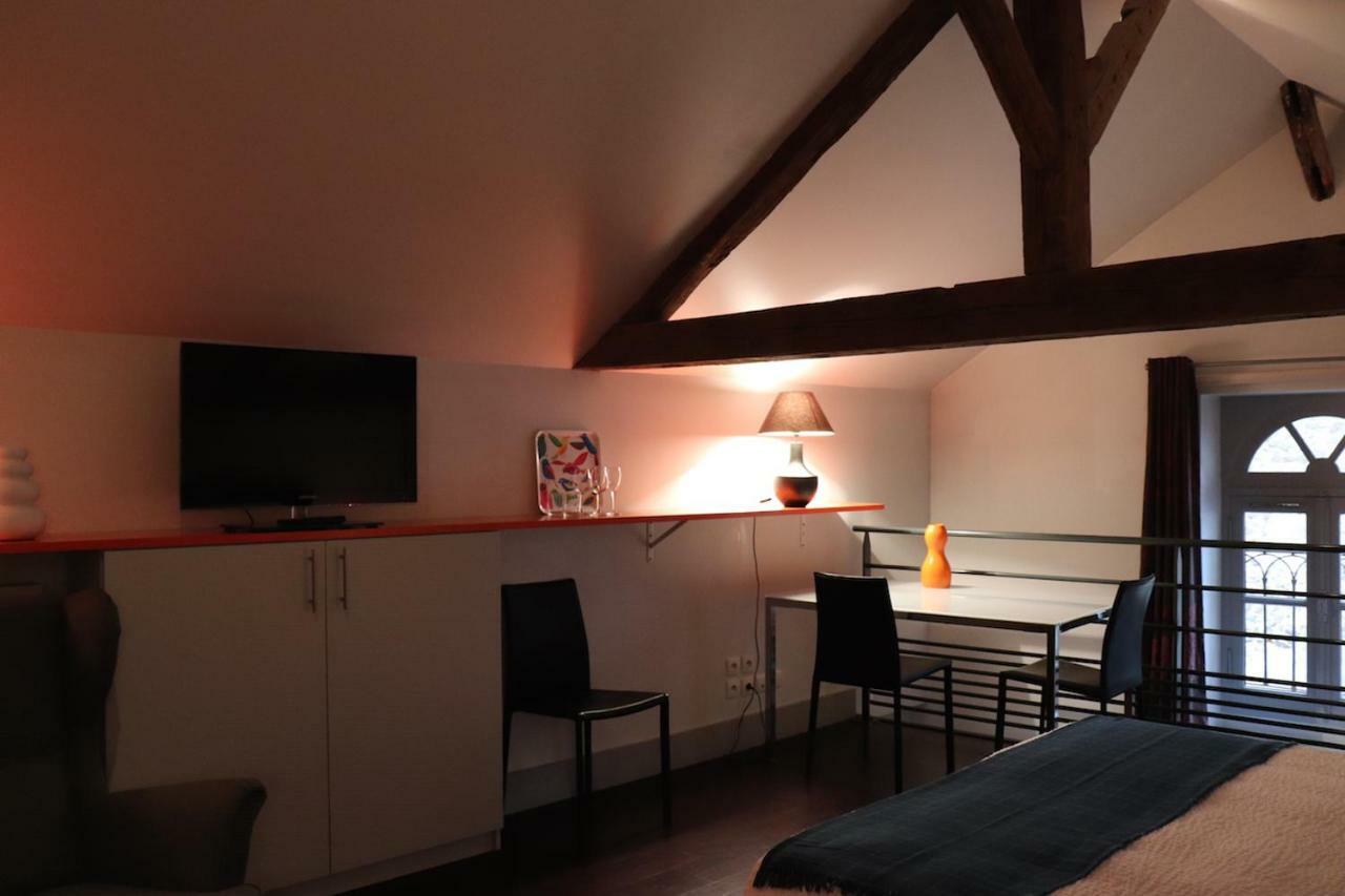 Bed and Breakfast Le Doyenne - Entree Autonome - Hypercentre Le Mans Exterior foto